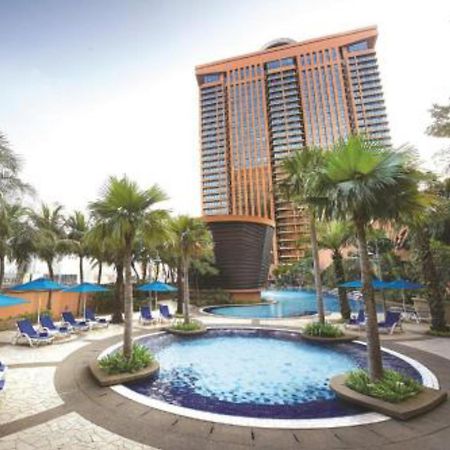 Berjaya Times Square Service Suite By Luna Kuala Lumpur Exterior photo
