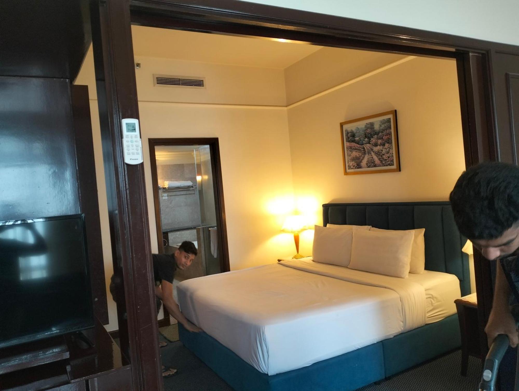 Berjaya Times Square Service Suite By Luna Kuala Lumpur Exterior photo