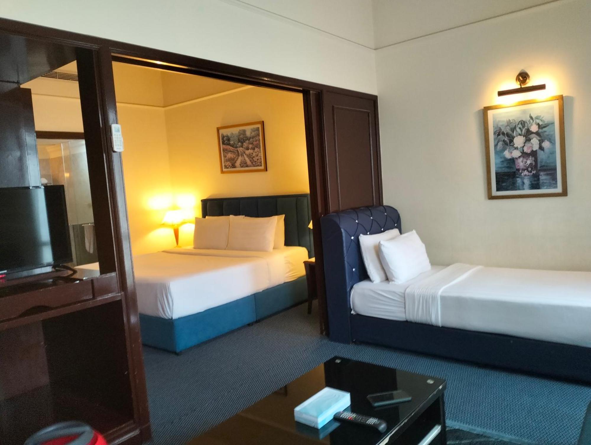 Berjaya Times Square Service Suite By Luna Kuala Lumpur Exterior photo
