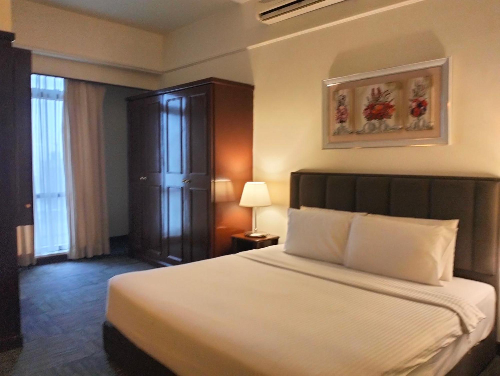 Berjaya Times Square Service Suite By Luna Kuala Lumpur Exterior photo
