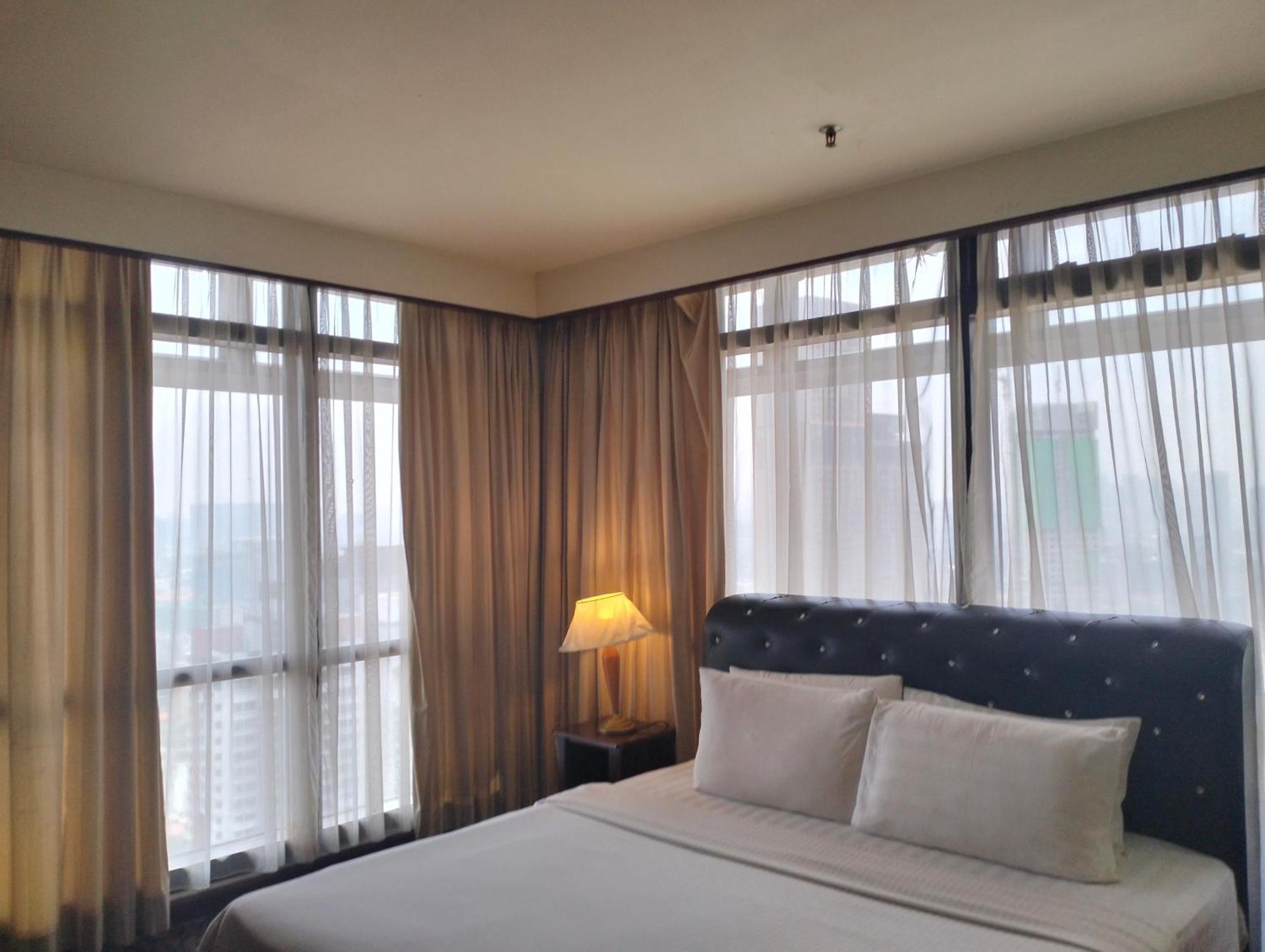 Berjaya Times Square Service Suite By Luna Kuala Lumpur Exterior photo