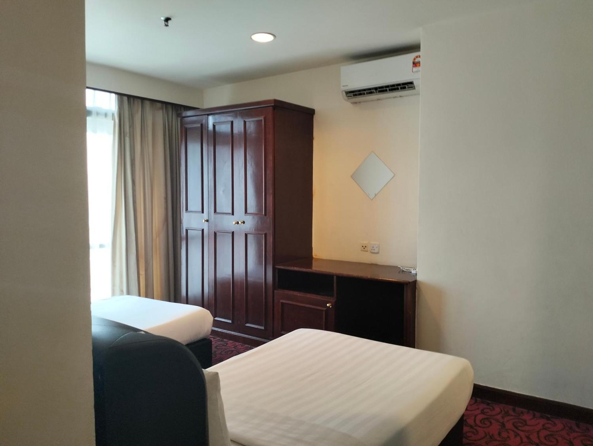 Berjaya Times Square Service Suite By Luna Kuala Lumpur Exterior photo