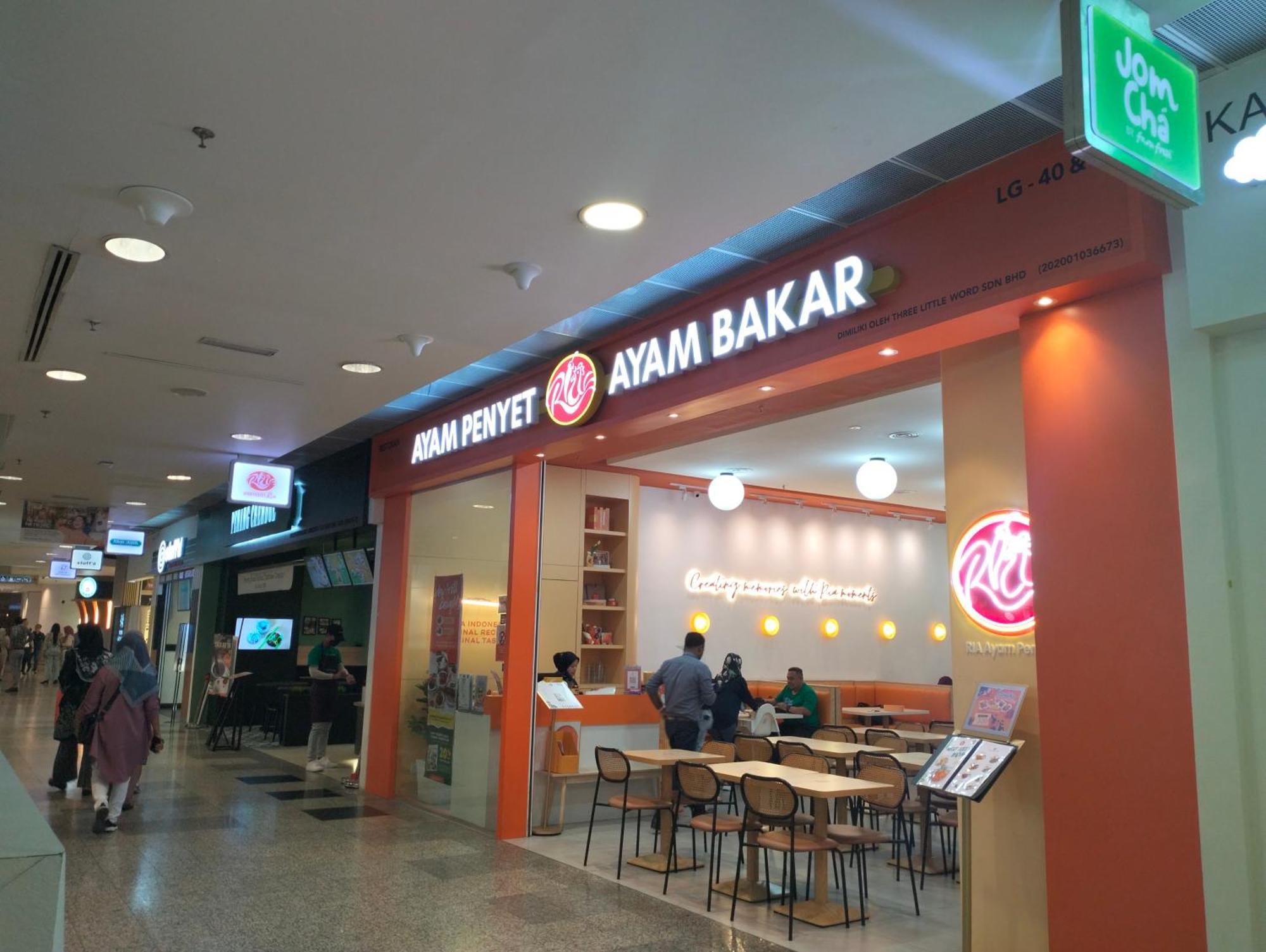 Berjaya Times Square Service Suite By Luna Kuala Lumpur Exterior photo