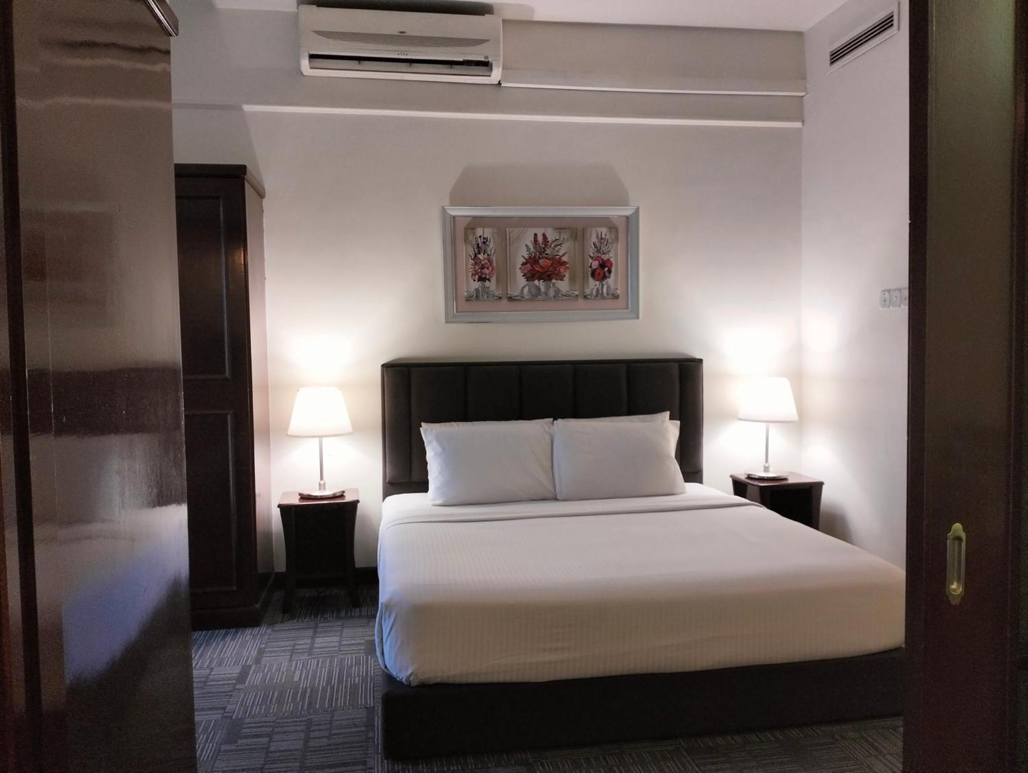 Berjaya Times Square Service Suite By Luna Kuala Lumpur Exterior photo